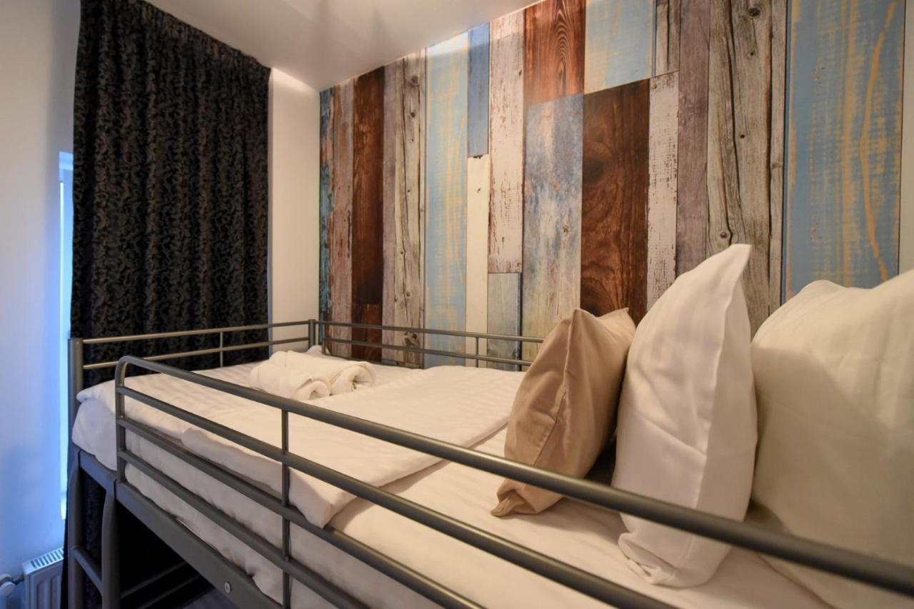 Discover Comfort: Charming & Spacious Apartment In The Old Town Bucureşti Ngoại thất bức ảnh